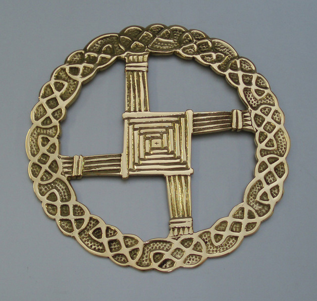 Brighid Cross in Circle